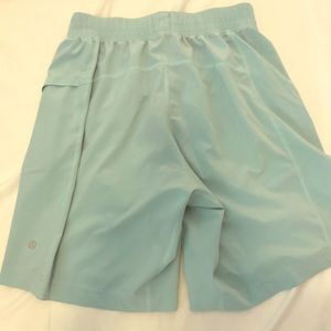 🍋Lululemon men’s small shorts blue Aqua EUC